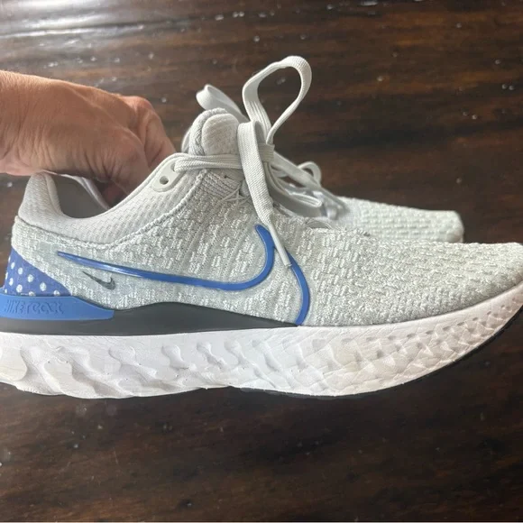 Nike React Infinity Gray and Blue Running Sneakers - Picture 2 of 6